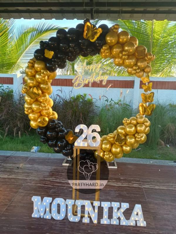 GOLD AND BALLON DECOR